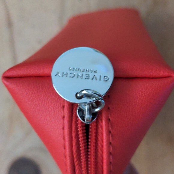 NWOT Givenchy Makeup Bag - Picture 4 of 6